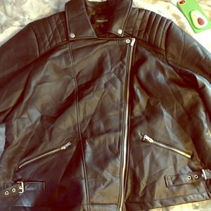 3x faux leather jacket had some fixable wrinkles